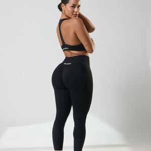 Velaura Black Scrunch Butt High Waisted Leggings – Medium